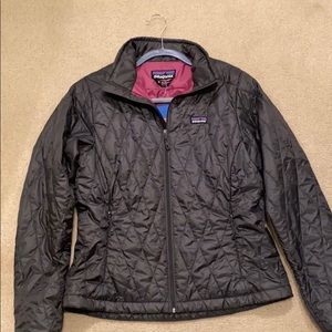 Patagonia dark grey nano puff jacket Size M. NEW